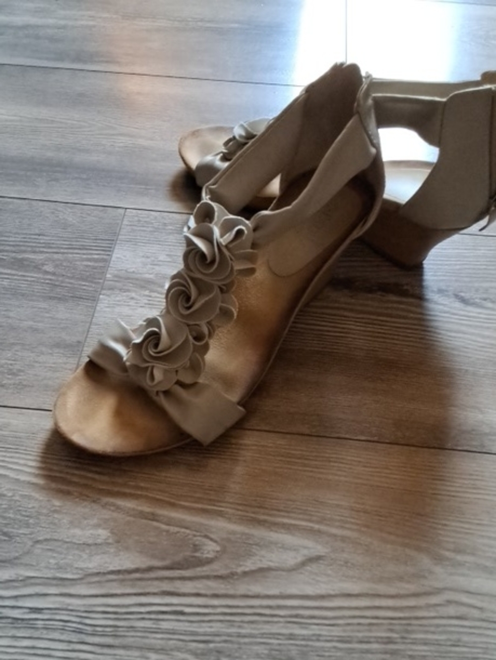 Women's Leather Taupe Floral Accent Block Heel Sandals